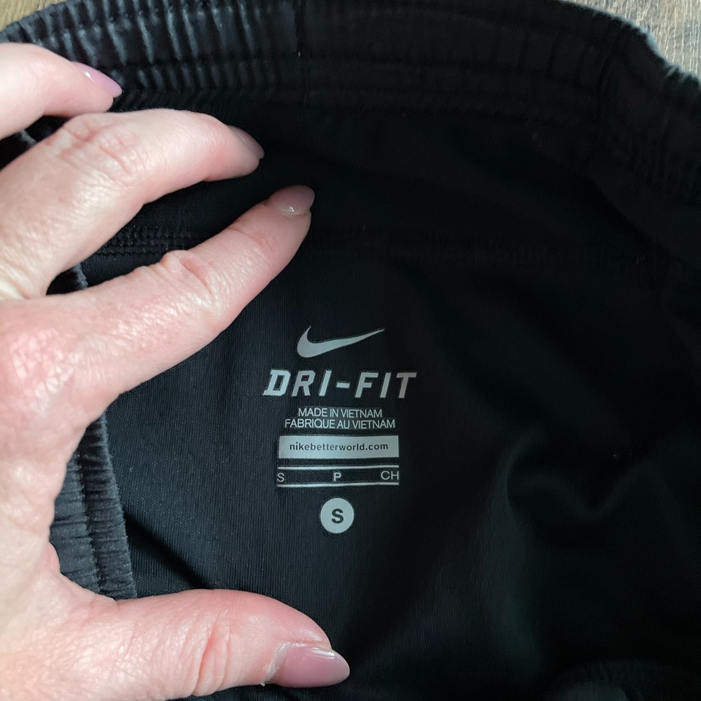 Nike Dri Fit shorts - Picture 2 of 2